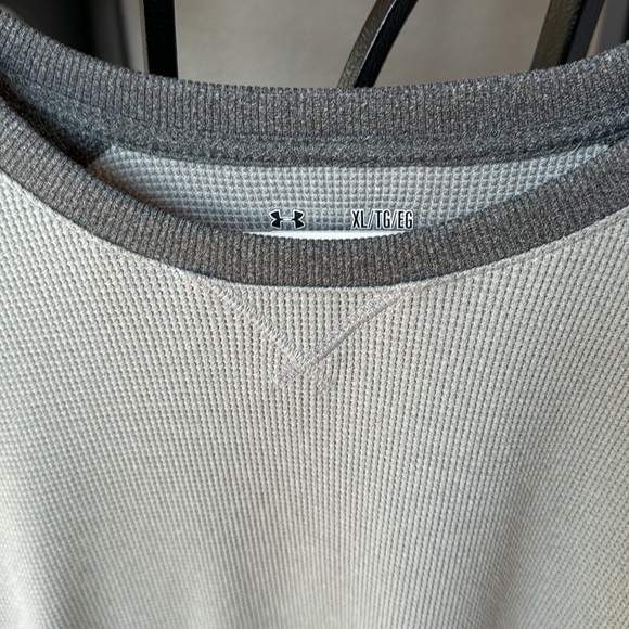 Under Armour long sleeve shirt - Picture 6 of 7